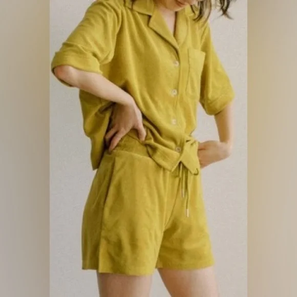 NWT Things Between Terrycloth Button down set Medium - Picture 3 of 10